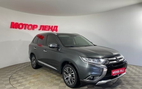 Mitsubishi Outlander III рестайлинг 3, 2017 год, 1 869 000 рублей, 3 фотография