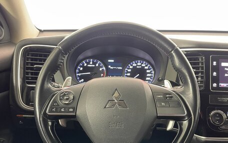 Mitsubishi Outlander III рестайлинг 3, 2017 год, 1 869 000 рублей, 12 фотография