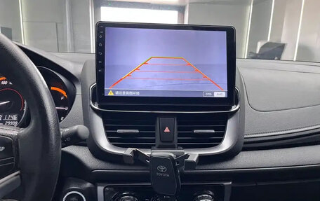 Toyota Yaris XP150 рестайлинг, 2021 год, 1 200 000 рублей, 14 фотография