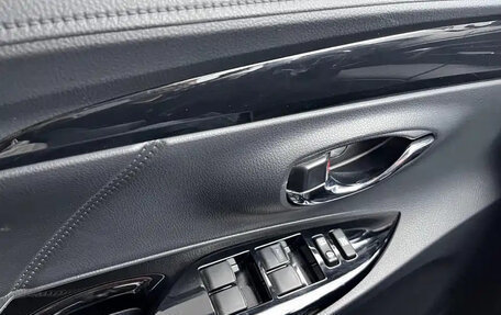 Toyota Yaris XP150 рестайлинг, 2021 год, 1 200 000 рублей, 10 фотография