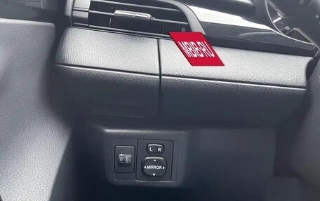 Toyota Yaris XP150 рестайлинг, 2021 год, 1 200 000 рублей, 11 фотография