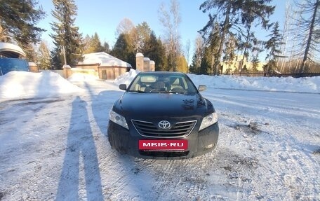 Toyota Camry, 2006 год, 700 000 рублей, 2 фотография