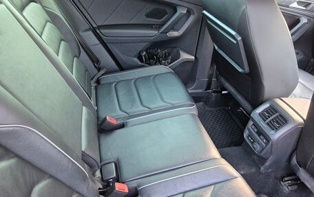 Volkswagen Tiguan II, 2019 год, 2 800 000 рублей, 4 фотография