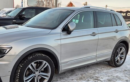 Volkswagen Tiguan II, 2019 год, 2 800 000 рублей, 18 фотография