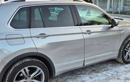 Volkswagen Tiguan II, 2019 год, 2 800 000 рублей, 16 фотография