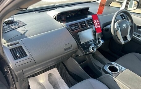 Toyota Prius Alpha I (ZVW40/41), 2013 год, 1 299 000 рублей, 13 фотография