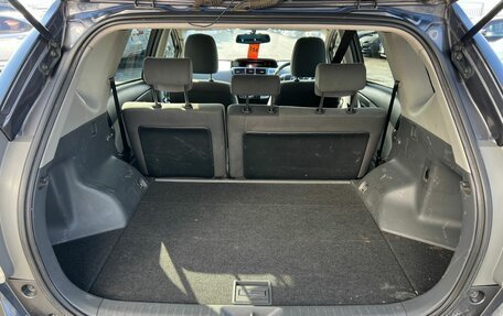 Toyota Prius Alpha I (ZVW40/41), 2013 год, 1 299 000 рублей, 19 фотография