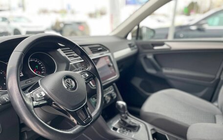 Volkswagen Tiguan II, 2019 год, 2 320 000 рублей, 10 фотография