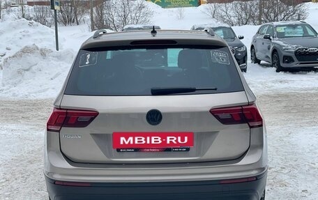 Volkswagen Tiguan II, 2019 год, 2 320 000 рублей, 6 фотография