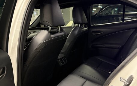 Lexus UX I, 2019 год, 2 900 000 рублей, 14 фотография