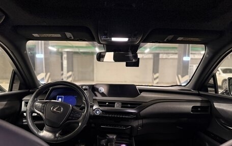 Lexus UX I, 2019 год, 2 900 000 рублей, 13 фотография