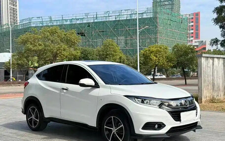 Honda Vezel, 2021 год, 1 380 000 рублей, 3 фотография