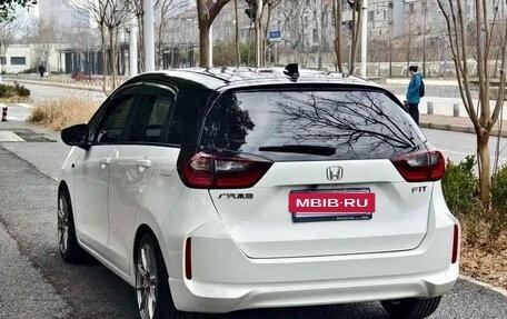 Honda Fit, 2021 год, 1 150 000 рублей, 5 фотография