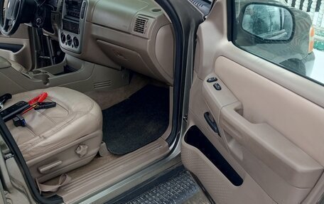 Ford Explorer III, 2004 год, 720 000 рублей, 12 фотография