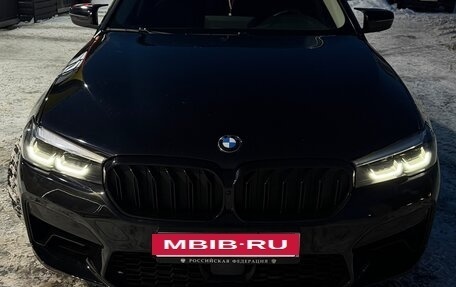 BMW 5 серия, 2021 год, 5 600 000 рублей, 2 фотография