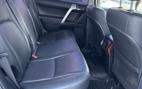 Toyota Land Cruiser Prado 150 рестайлинг 2, 2014 год, 3 950 000 рублей, 21 фотография