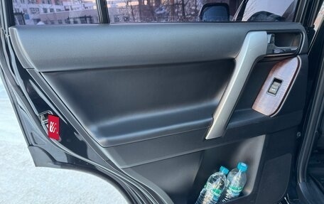 Toyota Land Cruiser Prado 150 рестайлинг 2, 2014 год, 3 950 000 рублей, 26 фотография