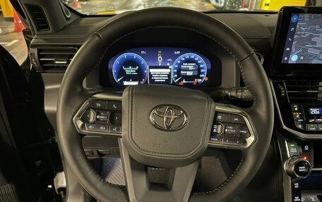 Toyota Land Cruiser, 2025 год, 18 802 000 рублей, 13 фотография