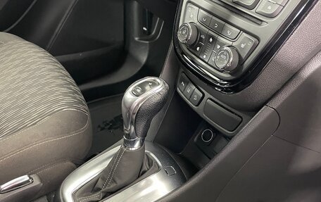 Opel Mokka I, 2013 год, 1 005 000 рублей, 17 фотография