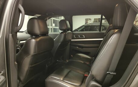 Ford Explorer VI, 2017 год, 2 750 000 рублей, 14 фотография