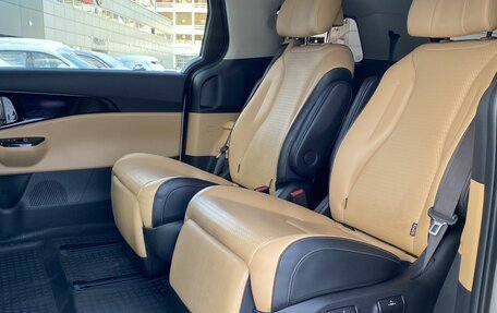 KIA Carnival, 2022 год, 4 999 000 рублей, 19 фотография