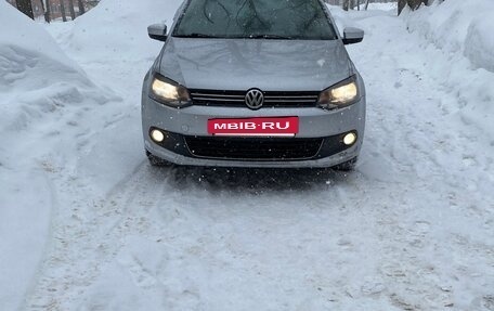 Volkswagen Polo VI (EU Market), 2011 год, 640 000 рублей, 2 фотография