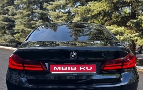 BMW 5 серия, 2019 год, 2 550 000 рублей, 13 фотография