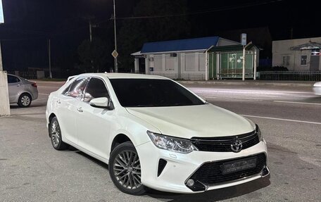 Toyota Camry, 2016 год, 1 990 000 рублей, 2 фотография