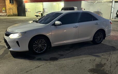 Toyota Camry, 2016 год, 1 990 000 рублей, 9 фотография