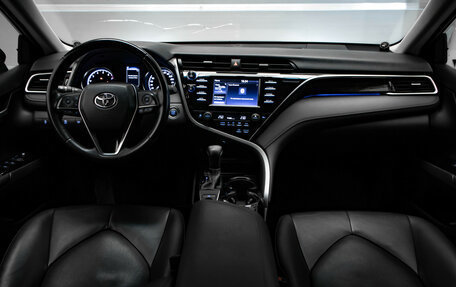 Toyota Camry, 2020 год, 2 960 000 рублей, 8 фотография