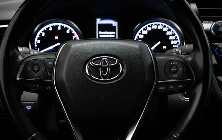 Toyota Camry, 2020 год, 2 960 000 рублей, 10 фотография