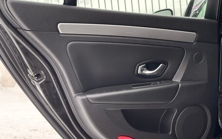 Renault Laguna III рестайлинг, 2011 год, 709 000 рублей, 21 фотография