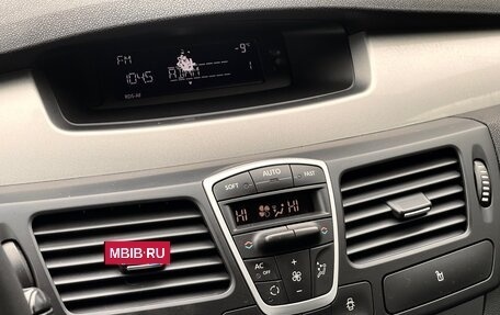 Renault Laguna III рестайлинг, 2011 год, 709 000 рублей, 25 фотография