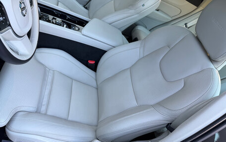 Volvo XC60 II, 2018 год, 4 600 000 рублей, 3 фотография