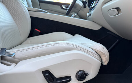 Volvo XC60 II, 2018 год, 4 600 000 рублей, 22 фотография