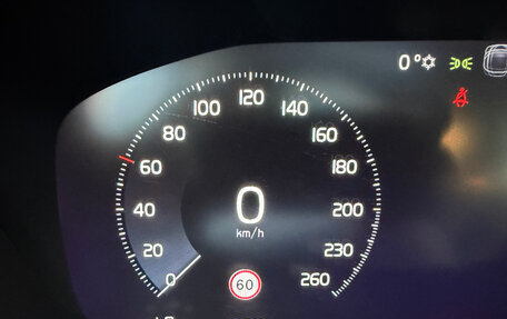 Volvo XC60 II, 2018 год, 4 600 000 рублей, 28 фотография