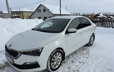 Skoda Rapid II, 2020 год, 1 670 000 рублей, 2 фотография