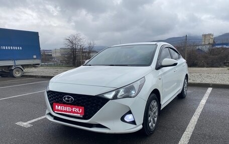 Hyundai Solaris II рестайлинг, 2021 год, 1 550 000 рублей, 1 фотография