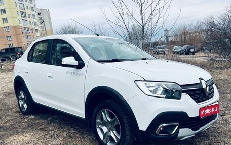 Renault Logan II, 2019 год, 1 199 000 рублей, 1 фотография