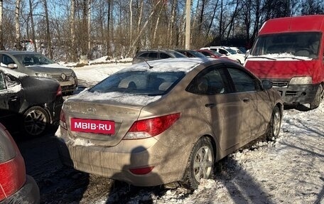 Hyundai Solaris II рестайлинг, 2013 год, 700 000 рублей, 3 фотография