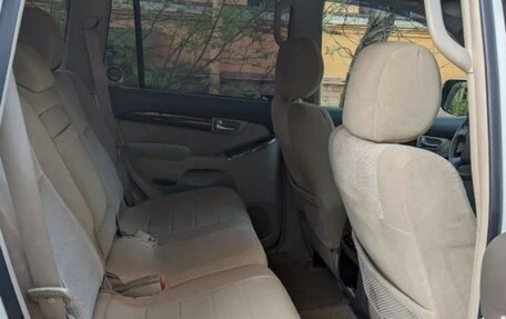 Toyota Land Cruiser Prado 120 рестайлинг, 2006 год, 2 050 000 рублей, 11 фотография