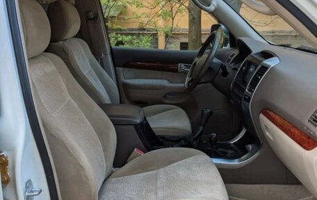 Toyota Land Cruiser Prado 120 рестайлинг, 2006 год, 2 050 000 рублей, 10 фотография