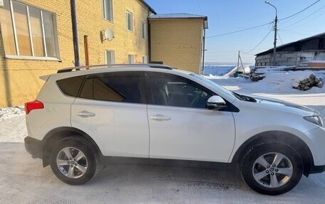 Toyota RAV4, 2015 год, 2 200 000 рублей, 4 фотография
