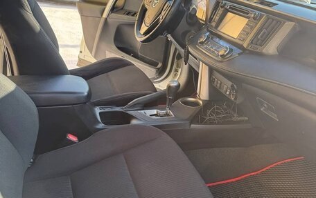 Toyota RAV4, 2015 год, 2 200 000 рублей, 5 фотография