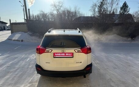 Toyota RAV4, 2015 год, 2 200 000 рублей, 6 фотография