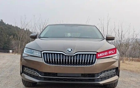 Skoda Superb III рестайлинг, 2022 год, 1 560 000 рублей, 2 фотография