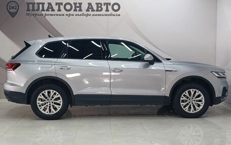 Volkswagen Touareg III, 2019 год, 4 600 000 рублей, 4 фотография