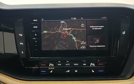 Volkswagen Touareg III, 2019 год, 4 600 000 рублей, 13 фотография