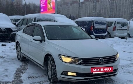 Volkswagen Passat B8 рестайлинг, 2016 год, 1 390 000 рублей, 3 фотография