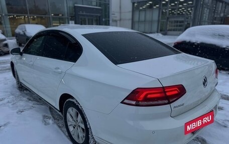Volkswagen Passat B8 рестайлинг, 2016 год, 1 390 000 рублей, 5 фотография